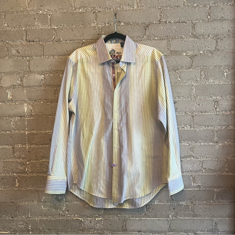 Robert Graham Men’s Button Up Shirt - Size M